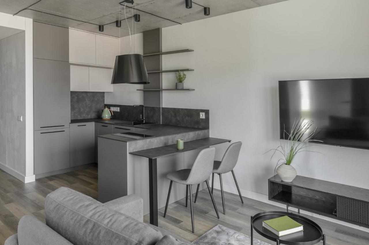 Urban Jungle Apartments By Reside Baltic Аеропорт Вільнюс Екстер'єр фото